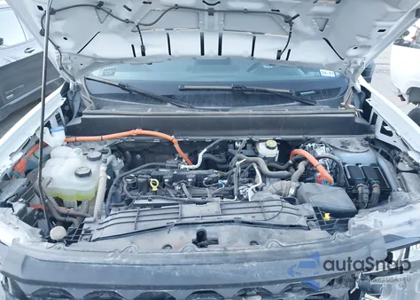 2025 Ford Maverick Xlt z USA, uszkodzony, nr VIN 3FTTW8H32SRA81854